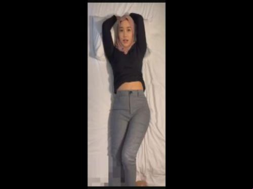 Bawa pacar baru ke motel