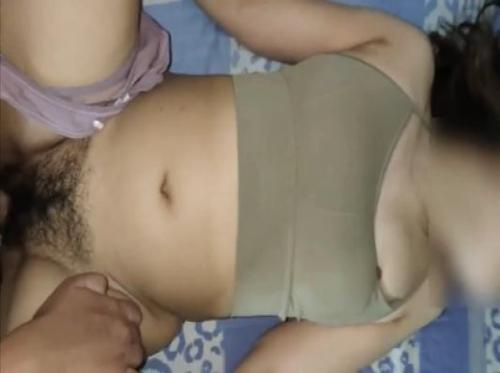 Berhubungan seks dengan ibu tiri