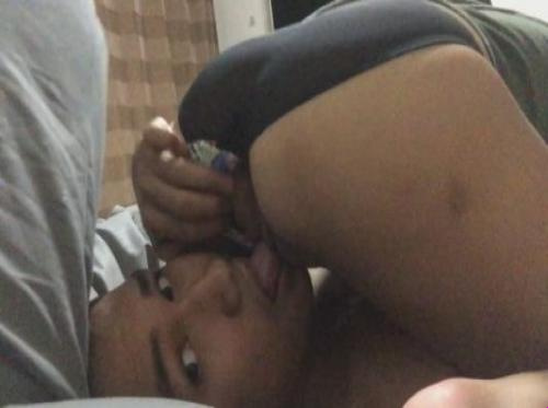 Jilat jus vaginaku hingga bersih