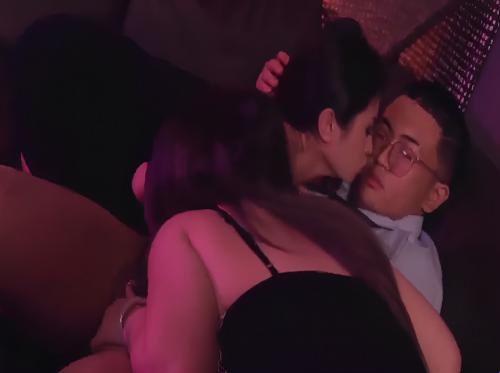 Saya melindungi jumlah penerima manfaat dan dua gadis gua yang cantik..