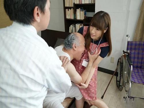 Meninggalkan istri di rumah untuk menjaga ayah mertuanya dan berakhirnya